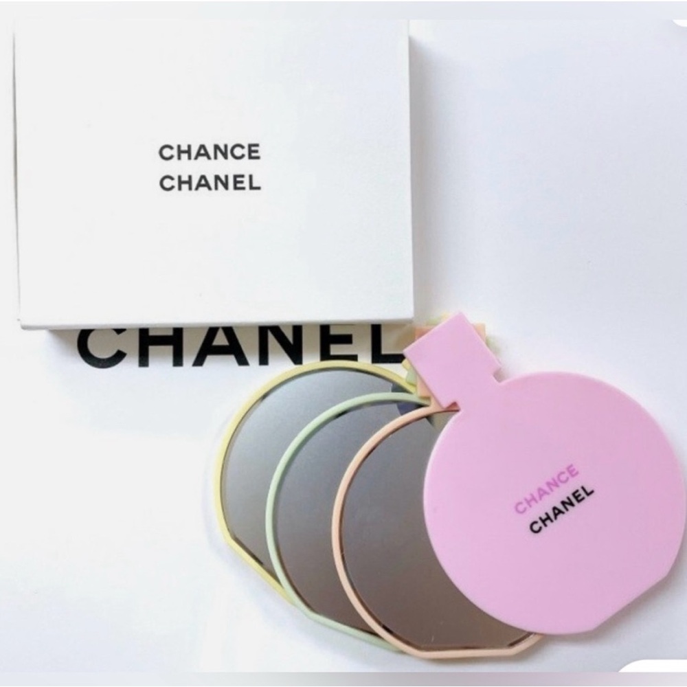 CHANEL Chance Makeup Mirror